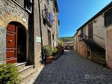 3 LOCALI A LATERA