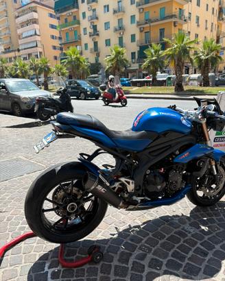 Triumph speed triple 1050