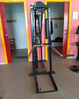 machina isonica/ pettorali/ deltoidi/ trapezio 