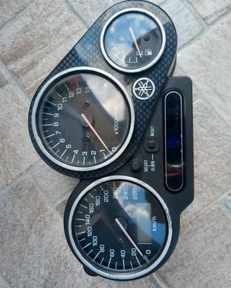 strumentazione Yamaha fazer, R1
