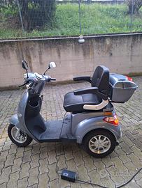 Scooter elettrico per anziani