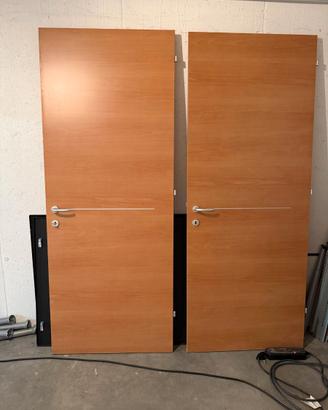 2 porte interne color ciliegio con maniglie