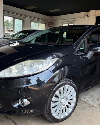 Ford Fiesta 1.4 5 porte Bz.- GPL Titanium