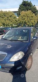 Lancia y