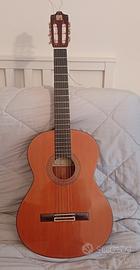 chitarra acustica Alhambra