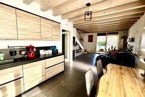 RECENTE BIFAMILIARE SEPARATA DAI POSTI AUTO