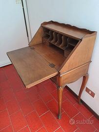 Scrittoio/scrivania a ribalta in stile
