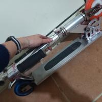 Monopattino a spinta + ruota anteriore 