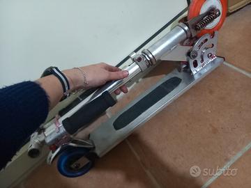 Monopattino a spinta + ruota anteriore 