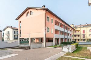 3 LOCALI A VILLAFRANCA DI VERONA