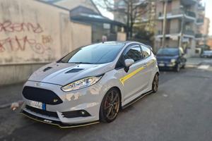 FORD Fiesta 1.6 200CV 3 porte ST 200