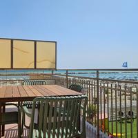 Igea Marina Bilocale Fronte Mare Estivo