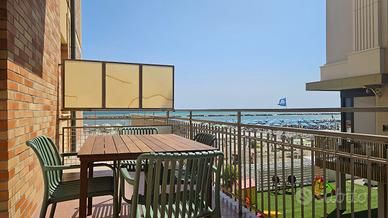 Igea Marina Bilocale Fronte Mare Estivo