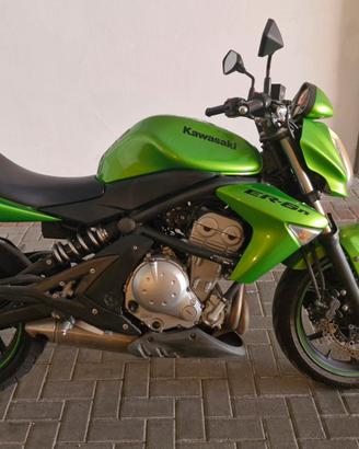 Kawasaki ER-6n 2009 – Verde Kawasaki metallizzato 