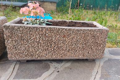 Fioriere in cemento granigliato