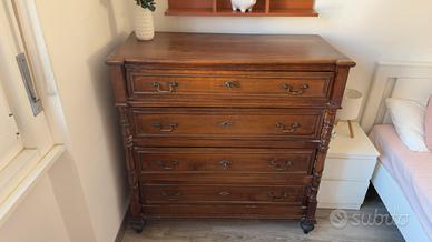 Cassettiera in legno stile classico 4 cassetti
