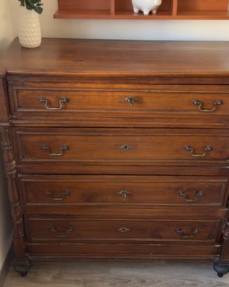 Cassettiera in legno stile classico 4 cassetti
