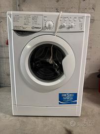 Lavatrice Indesit 8kg 1000 giri