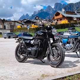 Triumph Bonneville 1200 black edition