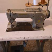Macchina da cucire e tagliacuci 