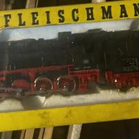 Locomotive & Locomotori e vagoni H0