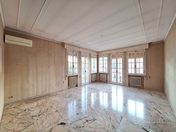 VILLA SINGOLA IN COMMENDA EST