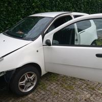 Pezzi di Carrozzeria Fiat Punto 188 3 porte 