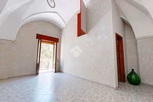 3 LOCALI A ORIA