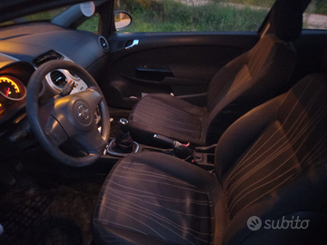 Opel corsa 1.2 gpl