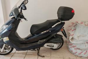 Scooter Kimco 150 cc.