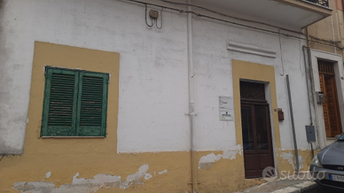 Appartamento piano terra via Cairoli -Oria-