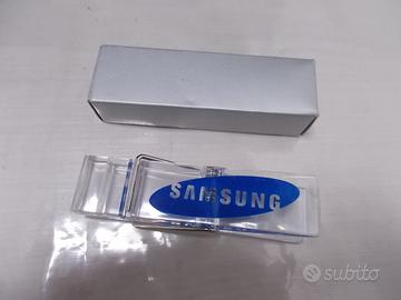 SAMSUNG FERMACARTE A FORMA DI MOLLETTA di design a