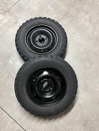 Pneumatici con cerchi  invernal con chiodi