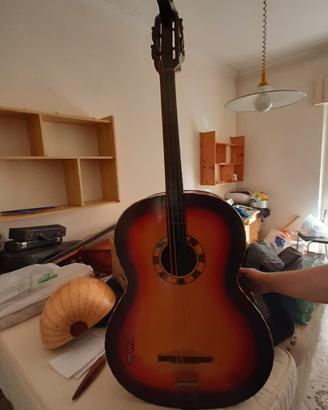 Basso acustico verticale