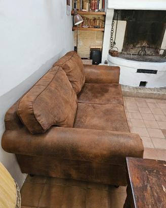 Divano 3 posti come nuovo 