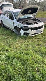 Fiat Tipo 1.6 Multijet 120 cv 2020 incidentata