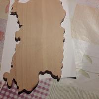 Tagliere in legno a forma di Sardegna