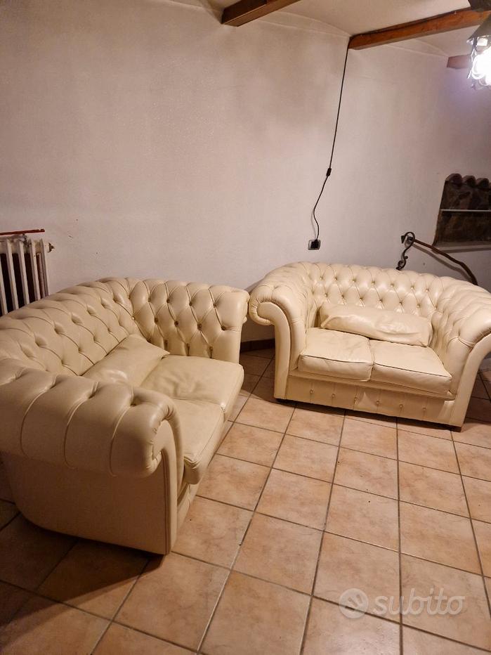Divani chesterfield Mobili usati