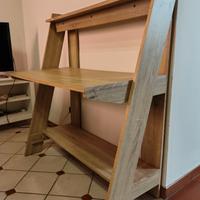 Scrivania con mensola 