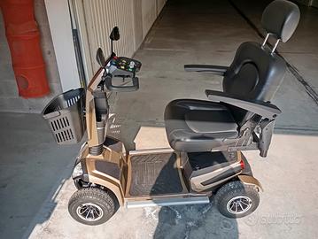 Scooter elettrico per anziani 