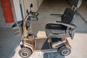 Scooter elettrico per anziani 
