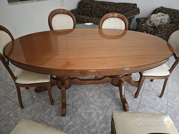 Tavolo da pranzo ovale in legno con 6 sedie