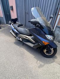 Yamaha T Max - 2004