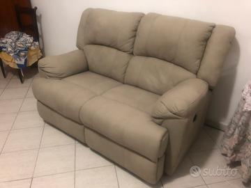 Divano due posti ritiro a carico del destinatario