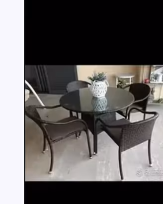 Set tavolo e sedie in rattan colore moka