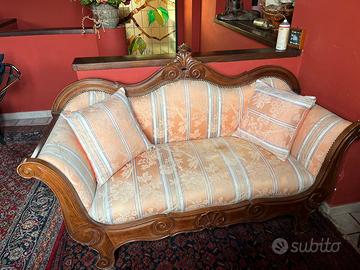 Divano vittoriano