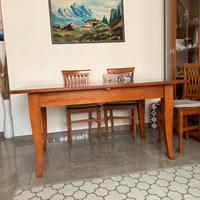 Tavolo in legno di ciliegio