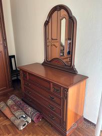 Cassettiera di legno