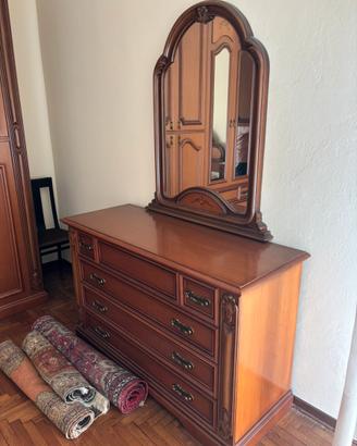 Cassettiera di legno