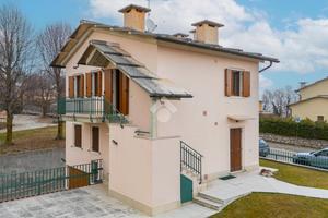 PORZIONE DI BIFAMILIARE A BOSCO CHIESANUOVA